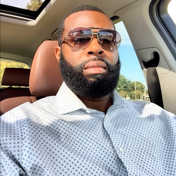 Poshmark profile picture for @theology